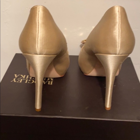 Badgley Mischka Pumps Ivory - Picture 4 of 5